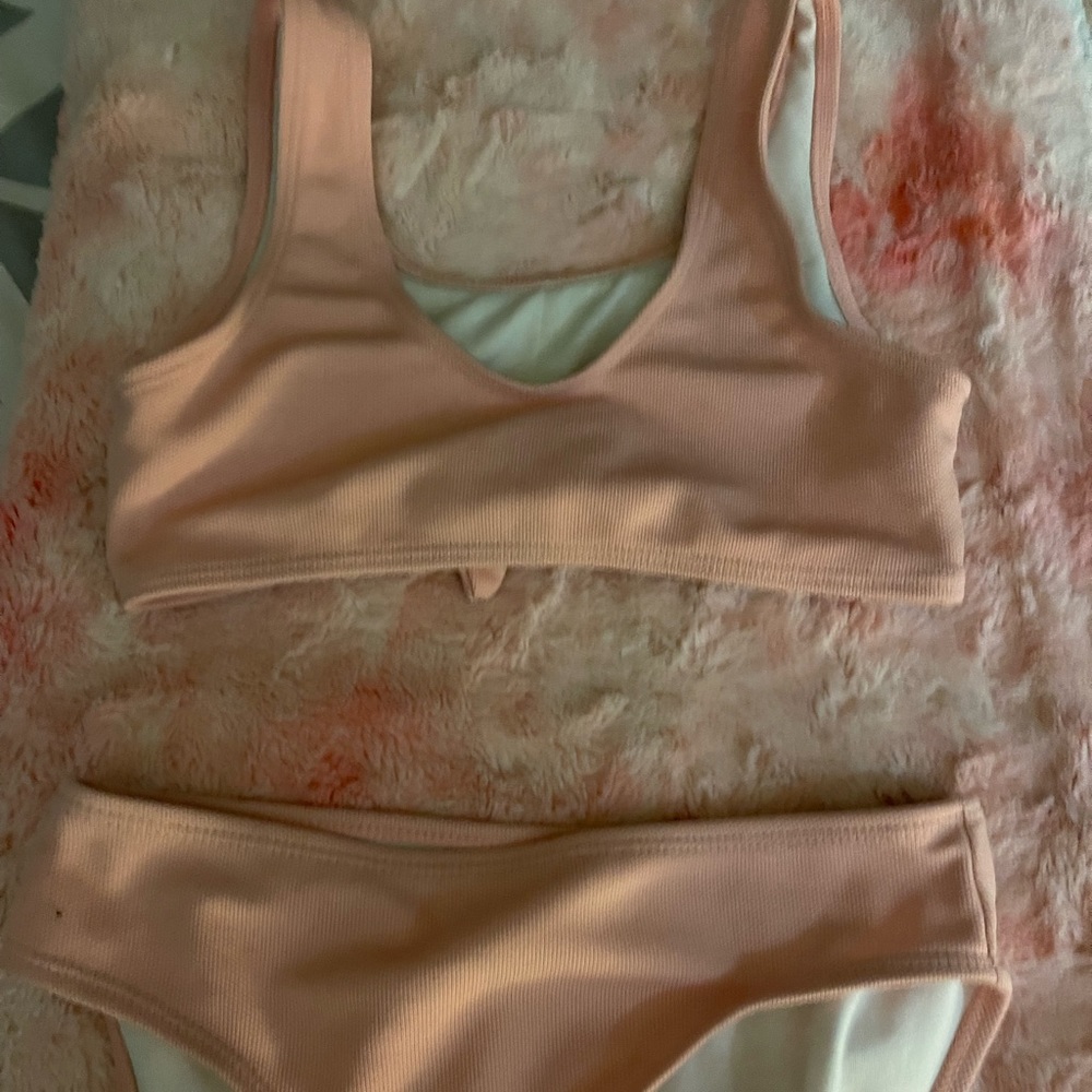 Swimsuits - Picture 2 of 4